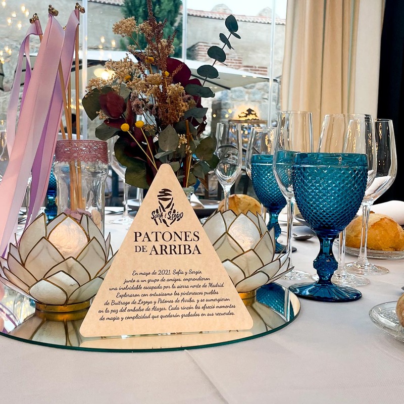 Boda rally Dakar - Mesero en formato señal de tráfico y con un texto anecdótico de la etapa. Original y emotivo.
